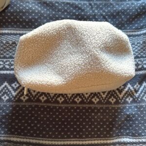 Summer Fridays cream Sherpa makeup bag